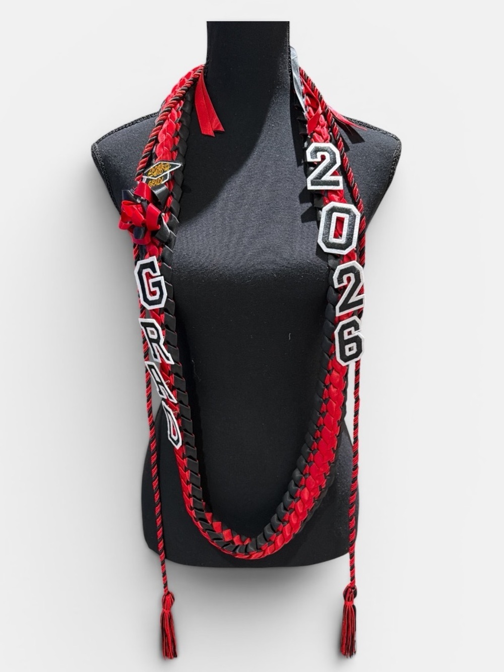 New Graduation lei two-piece set GRAD 2026' in Red and Black